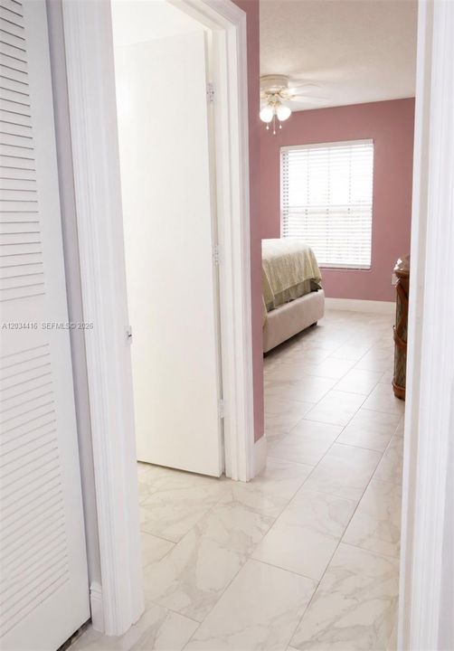 For Sale: $415,000 (3 beds, 2 baths, 870 Square Feet)