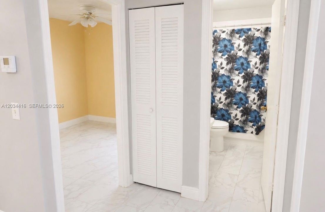 For Sale: $415,000 (3 beds, 2 baths, 870 Square Feet)