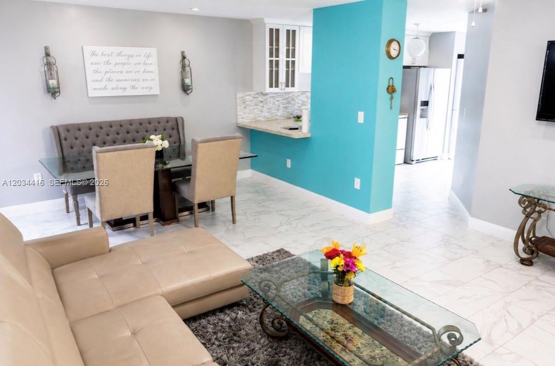 For Sale: $415,000 (3 beds, 2 baths, 870 Square Feet)