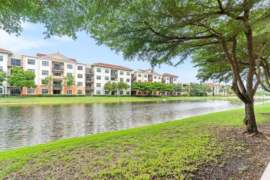For Rent: $3,500 (2 beds, 2 baths, 1753 Square Feet)