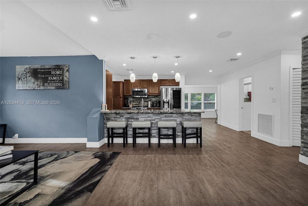 For Sale: $495,000 (3 beds, 2 baths, 1728 Square Feet)