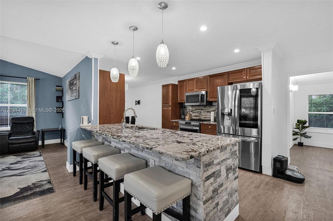 For Sale: $495,000 (3 beds, 2 baths, 1728 Square Feet)
