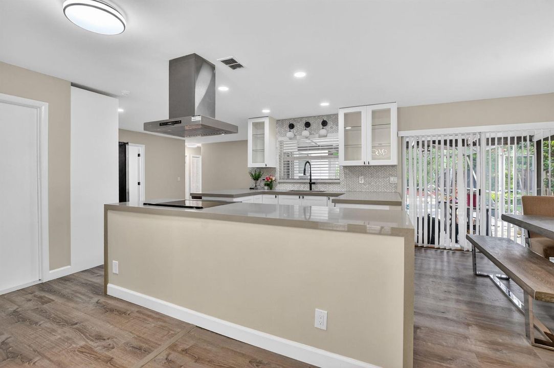 Open Kitchen