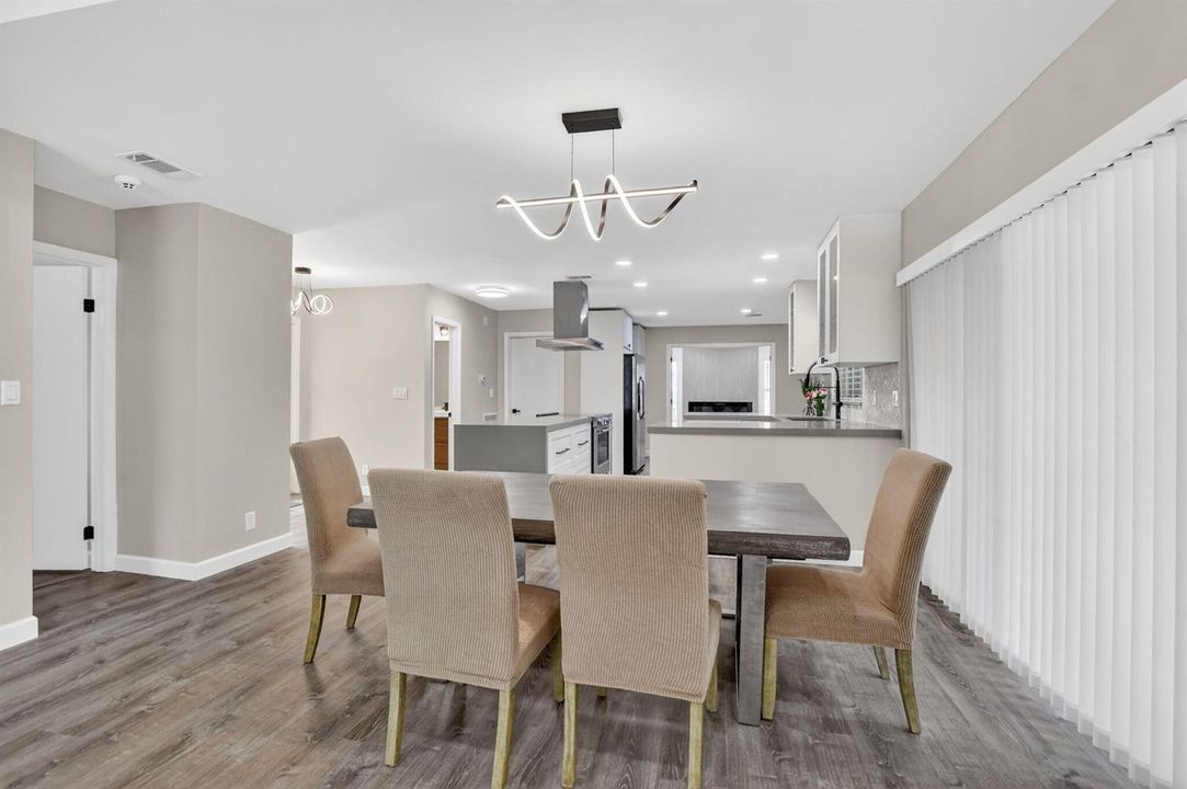 Dining to Kitchen