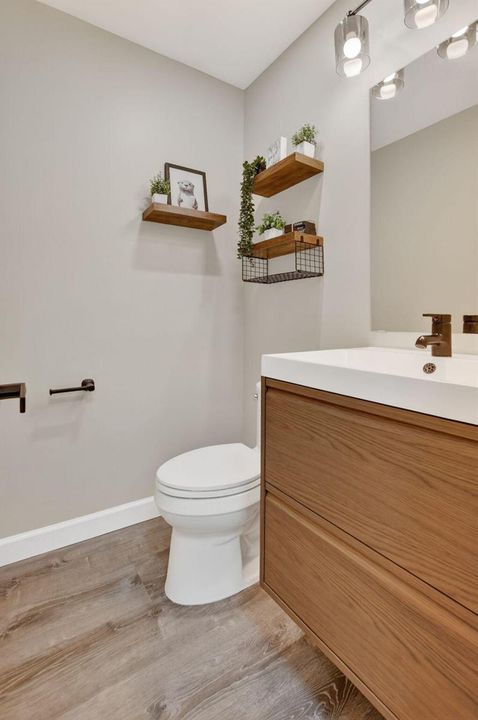Guest Half Bath