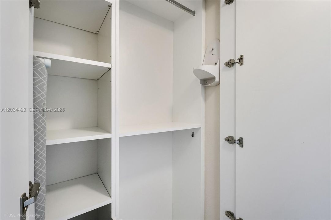 For Sale: $155,000 (0 beds, 1 baths, 360 Square Feet)
