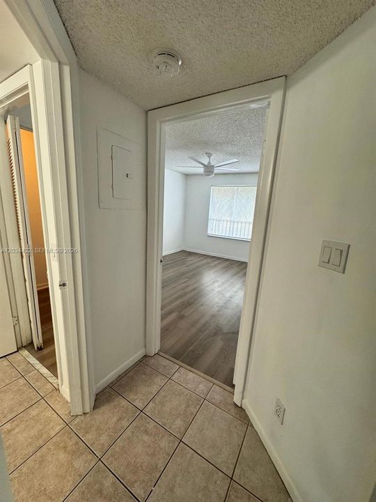 For Sale: $244,500 (2 beds, 2 baths, 1074 Square Feet)