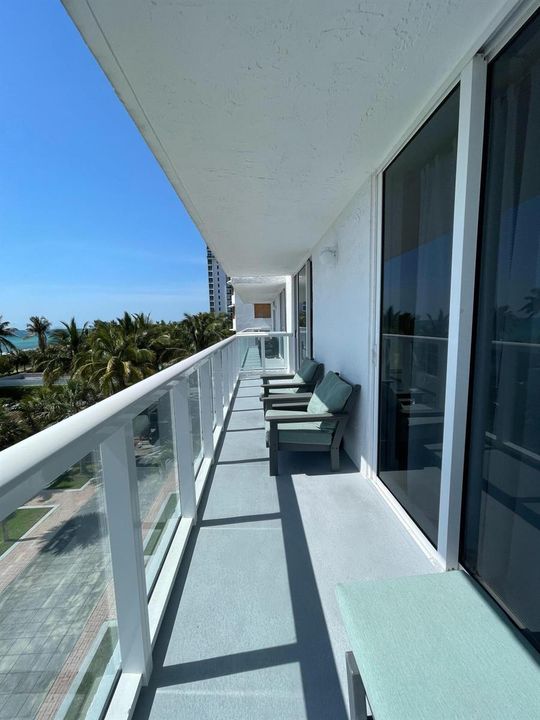 balcony2