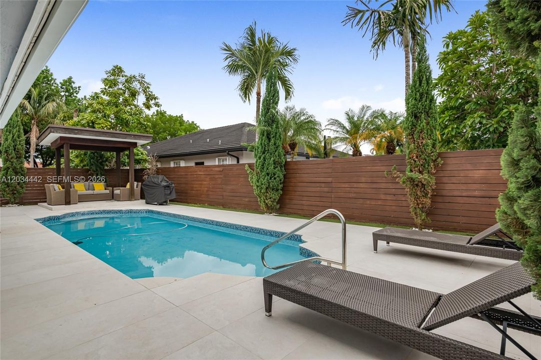For Sale: $780,000 (4 beds, 3 baths, 1908 Square Feet)