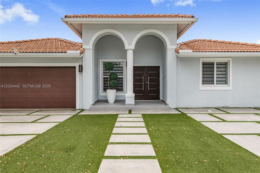 For Sale: $780,000 (4 beds, 3 baths, 1908 Square Feet)