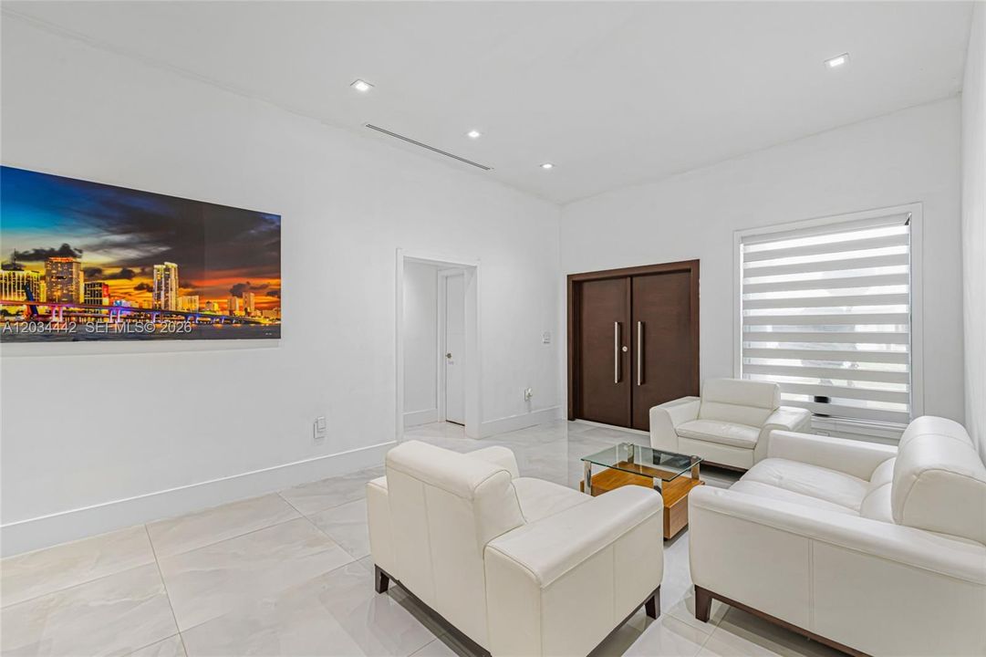 For Sale: $780,000 (4 beds, 3 baths, 1908 Square Feet)