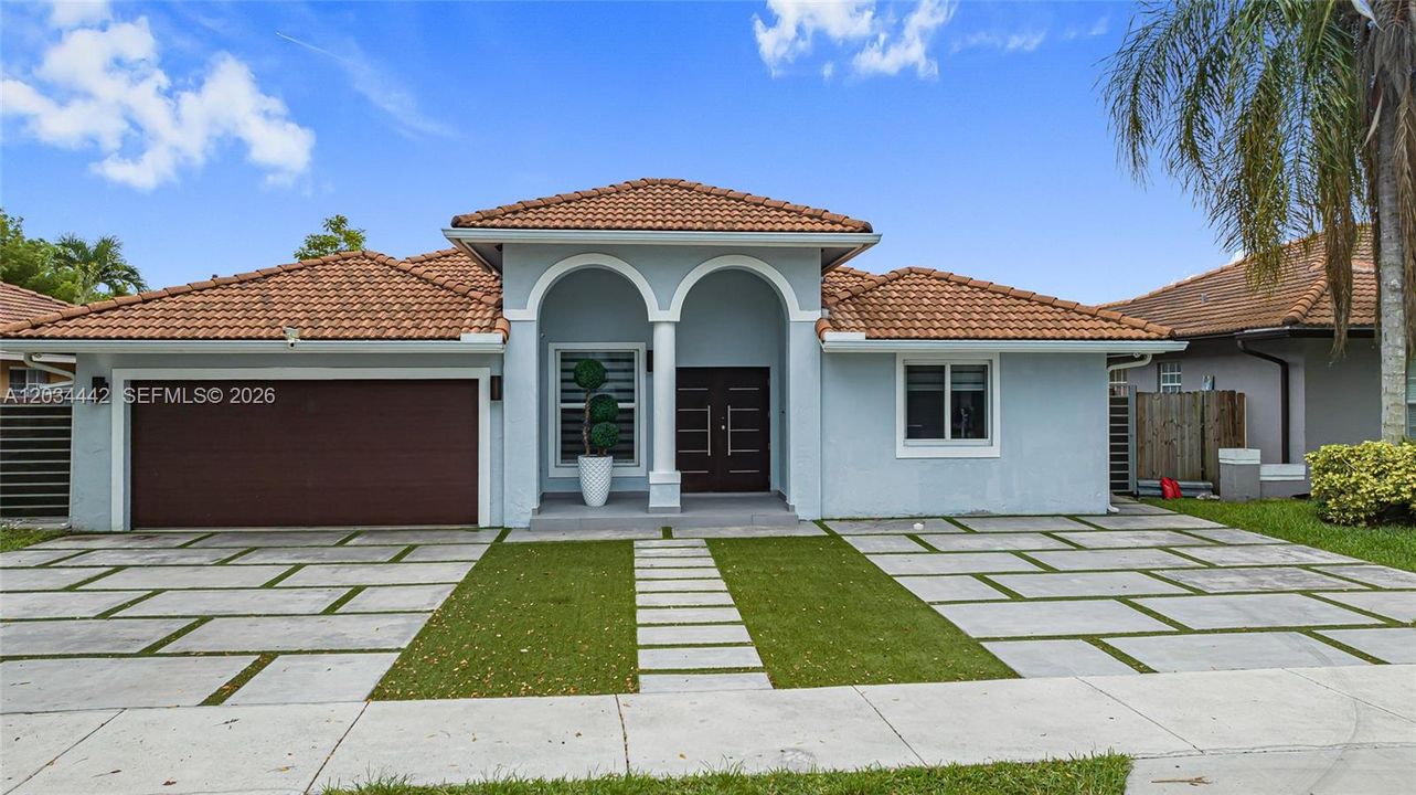 For Sale: $780,000 (4 beds, 3 baths, 1908 Square Feet)
