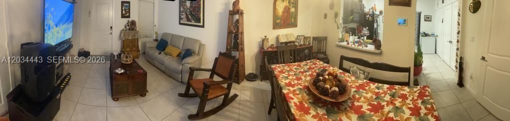For Sale: $325,000 (2 beds, 2 baths, 1208 Square Feet)