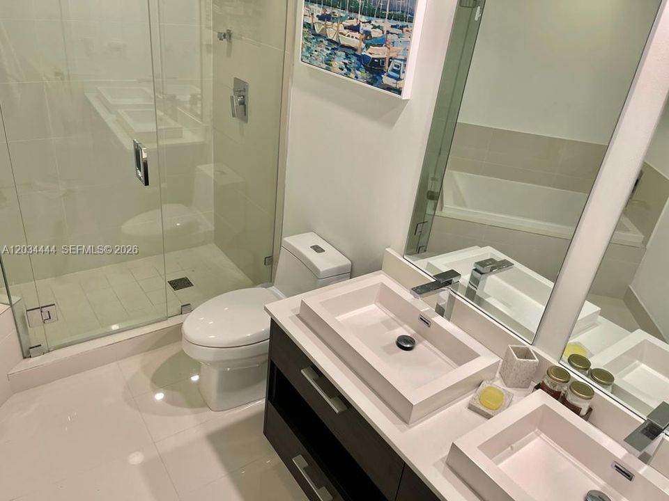 En Renta: $5,700 (2 camas, 2 baños, 1042 Pies cuadrados)