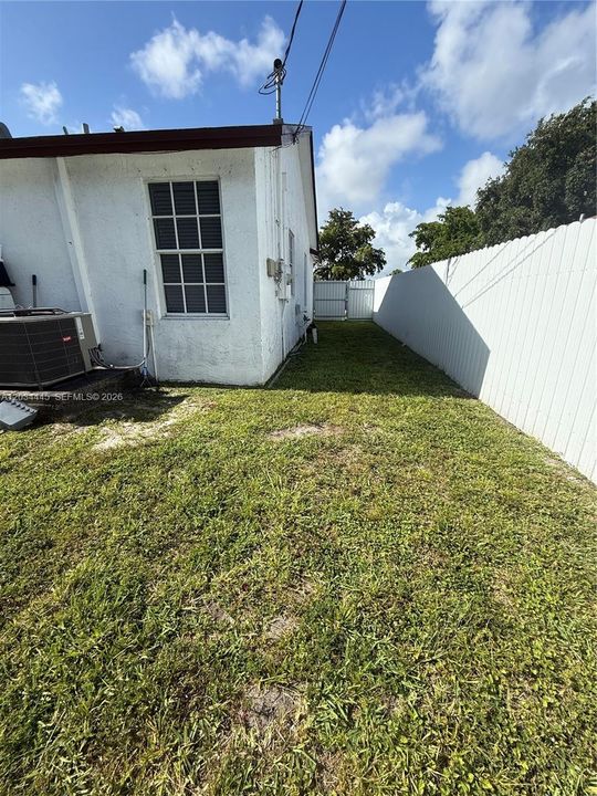 En Venta: $440,000 (3 camas, 2 baños, 991 Pies cuadrados)