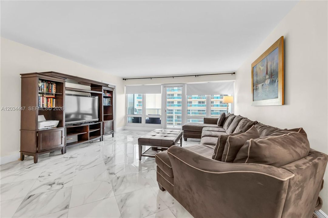 На продажу: $679,000 (2 спален, 2 ванн, 1620 Квадратных фут)