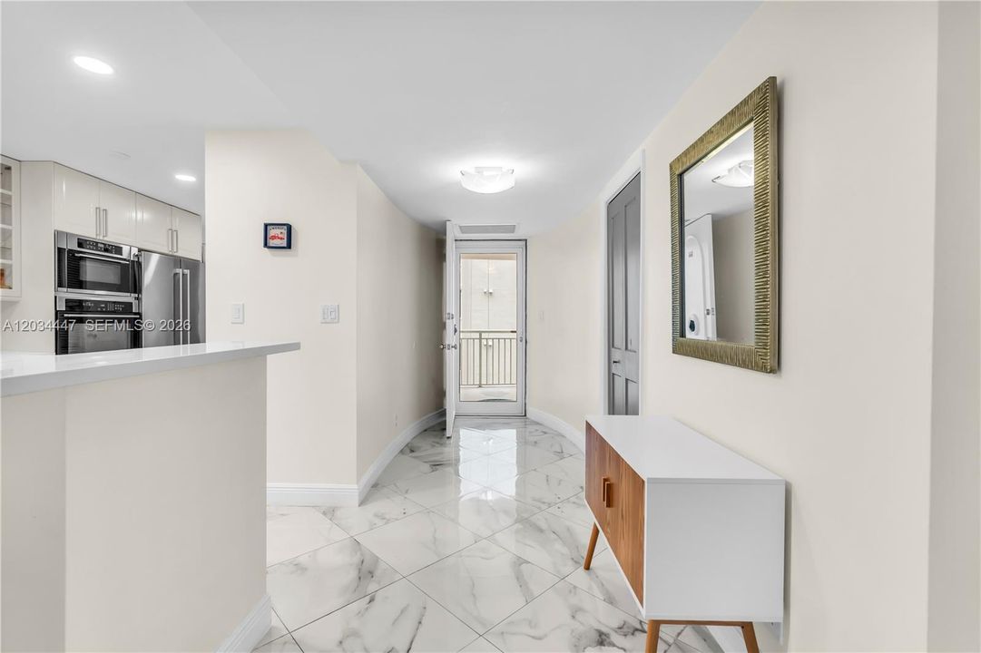 На продажу: $679,000 (2 спален, 2 ванн, 1620 Квадратных фут)