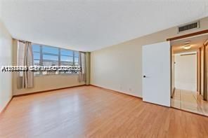 For Sale: $199,000 (2 beds, 2 baths, 1113 Square Feet)