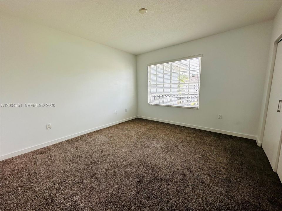 For Sale: $284,900 (2 beds, 2 baths, 1120 Square Feet)