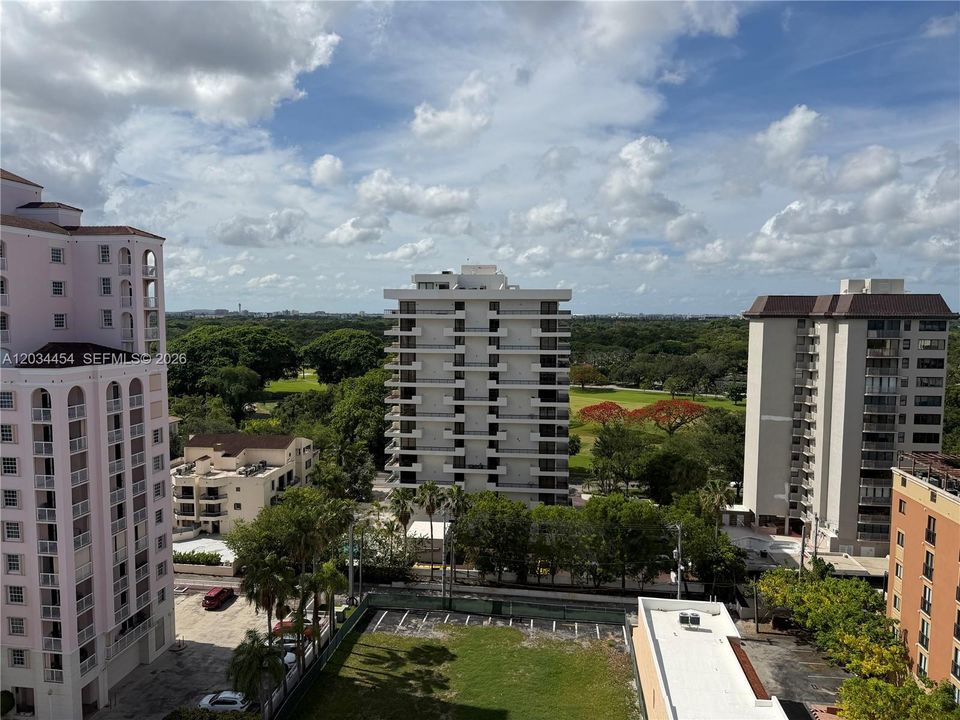For Sale: $245,000 (0 beds, 1 baths, 440 Square Feet)