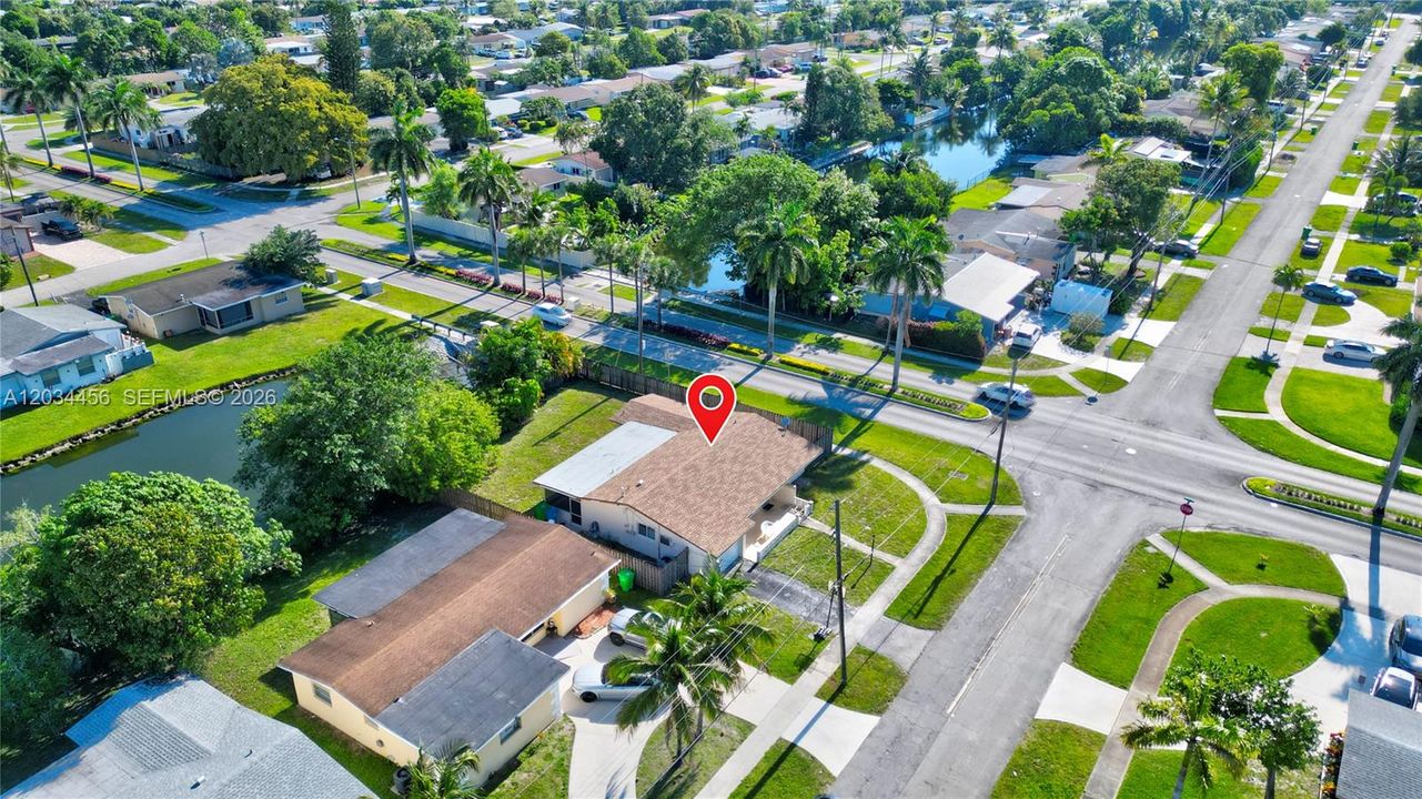 For Sale: $445,000 (2 beds, 2 baths, 1200 Square Feet)