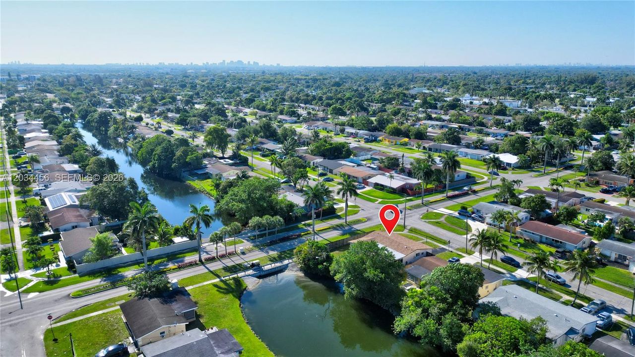 For Sale: $445,000 (2 beds, 2 baths, 1200 Square Feet)
