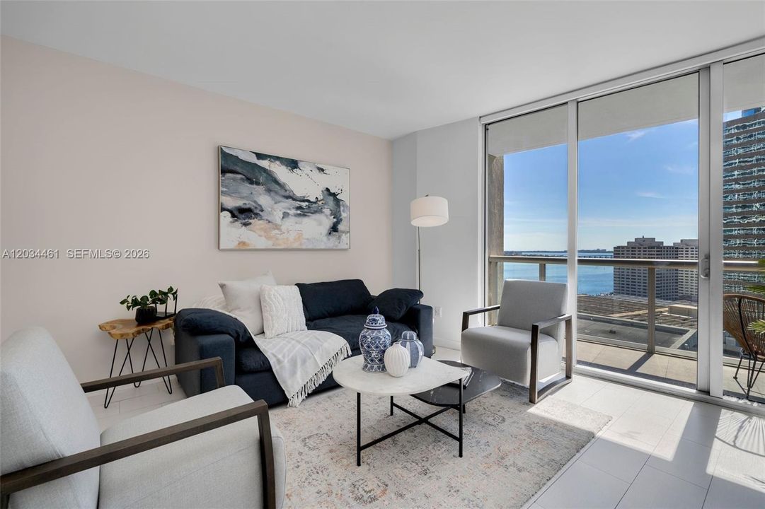 For Sale: $785,000 (2 beds, 1 baths, 953 Square Feet)
