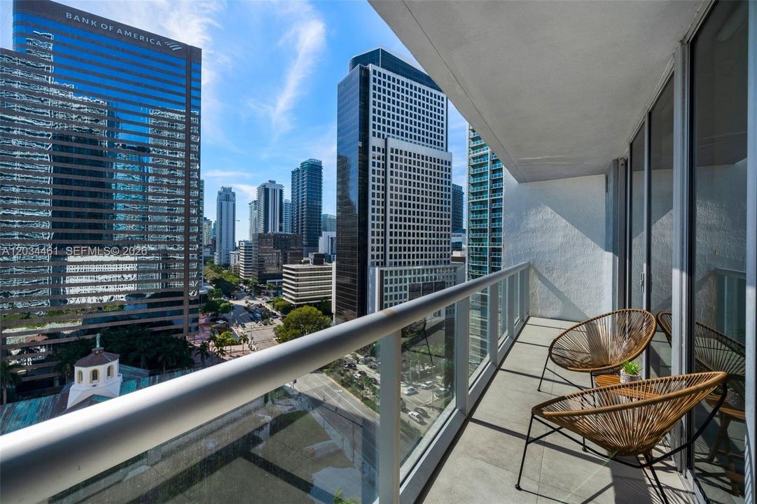 For Sale: $785,000 (2 beds, 1 baths, 953 Square Feet)