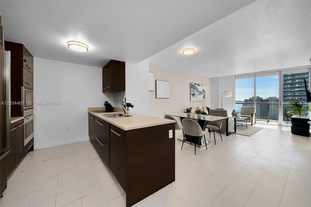 For Sale: $785,000 (2 beds, 1 baths, 953 Square Feet)