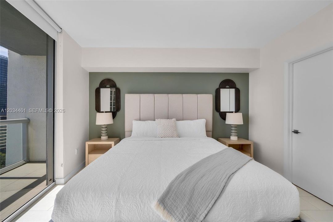 For Sale: $785,000 (2 beds, 1 baths, 953 Square Feet)