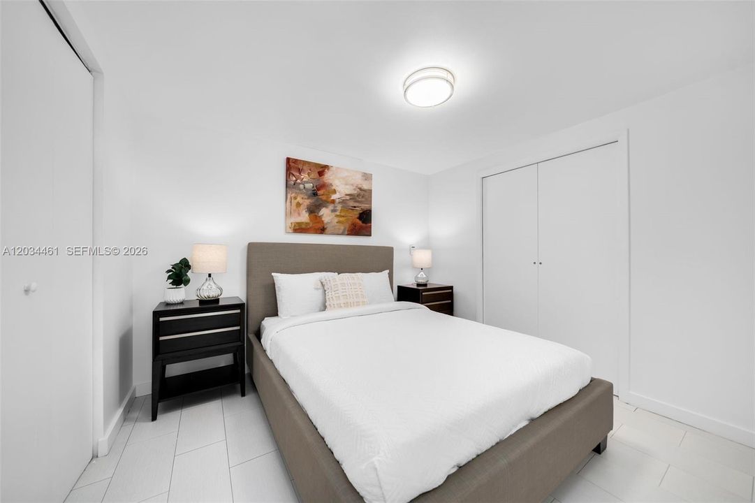 For Sale: $785,000 (2 beds, 1 baths, 953 Square Feet)