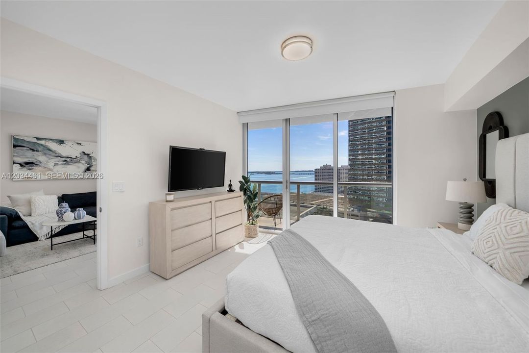 For Sale: $785,000 (2 beds, 1 baths, 953 Square Feet)