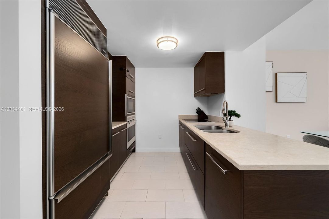For Sale: $785,000 (2 beds, 1 baths, 953 Square Feet)