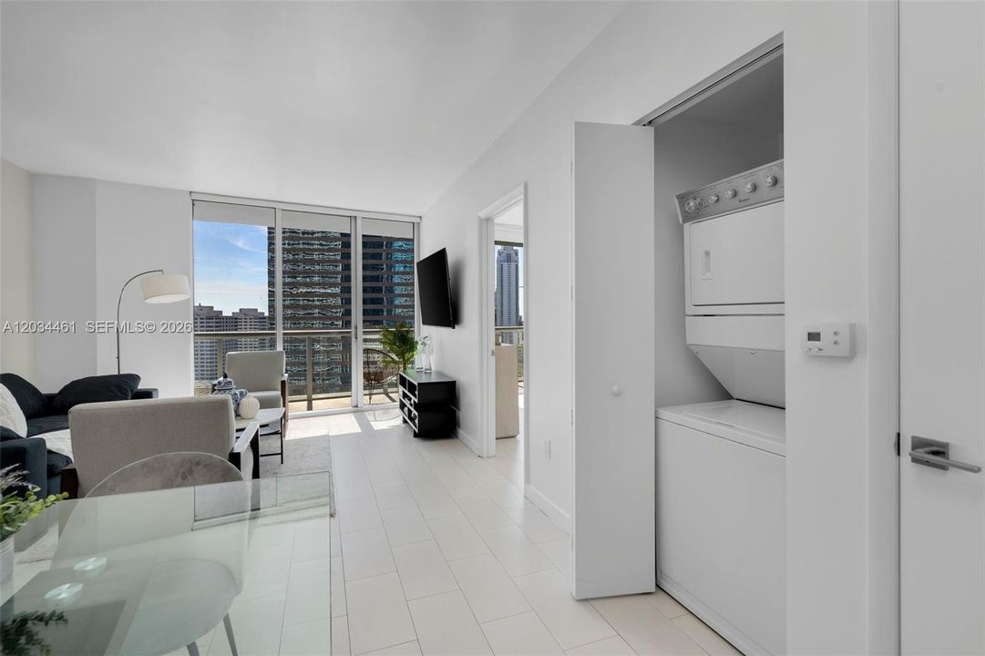 For Sale: $785,000 (2 beds, 1 baths, 953 Square Feet)