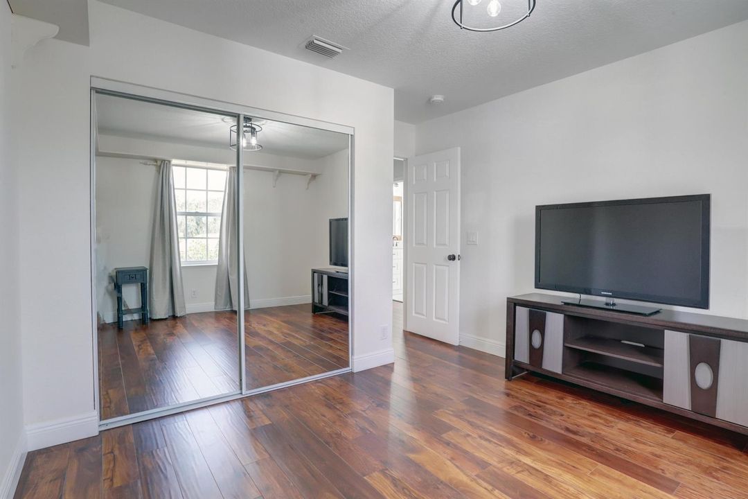 Fourth bedroom