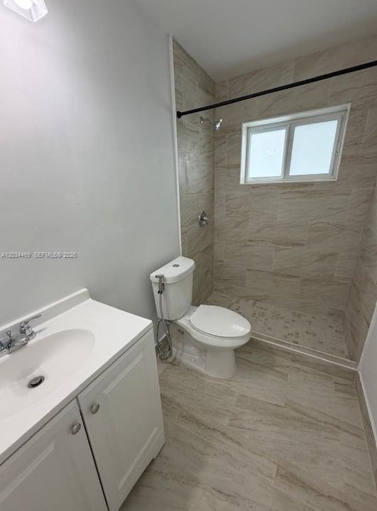 В аренду: $3,350 (5 спален, 2 ванн, 2003 Квадратных фут)