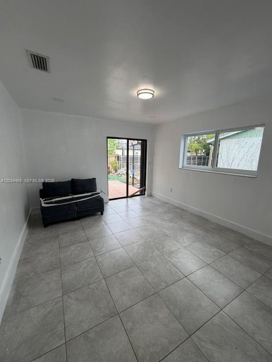 В аренду: $3,350 (5 спален, 2 ванн, 2003 Квадратных фут)
