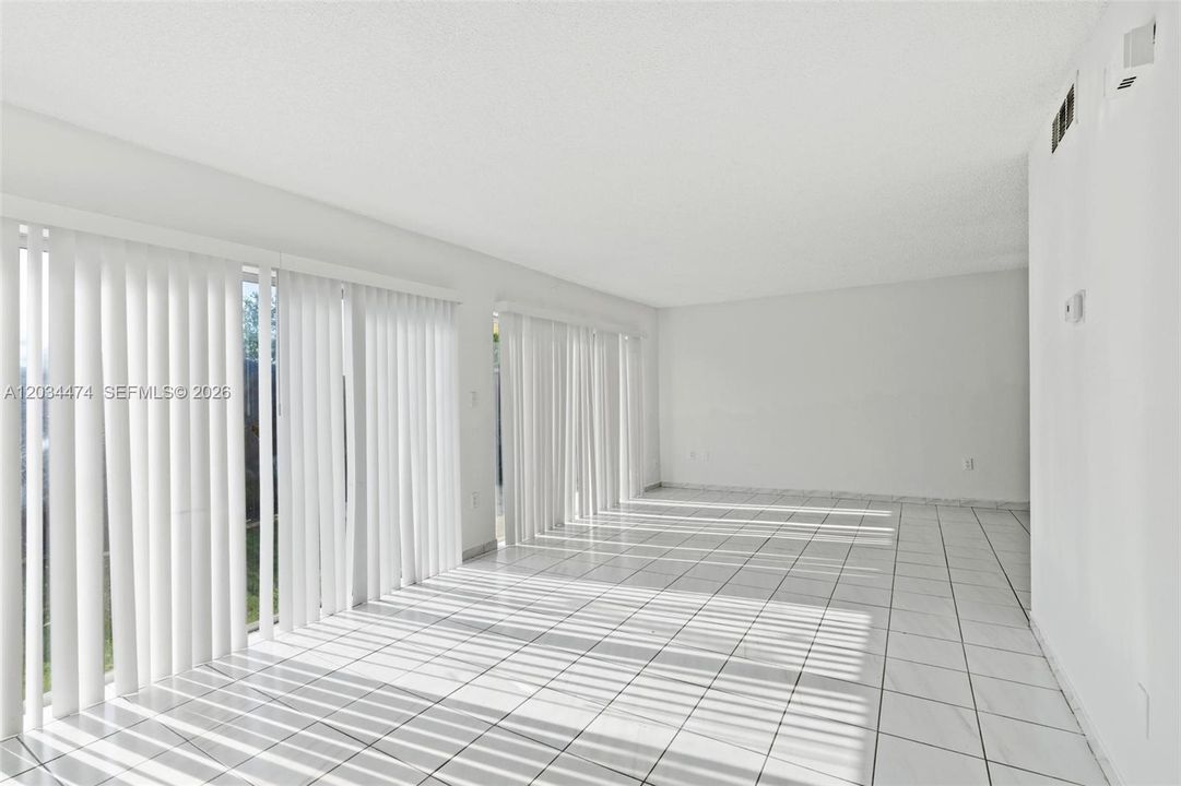 For Rent: $2,700 (3 beds, 2 baths, 1630 Square Feet)
