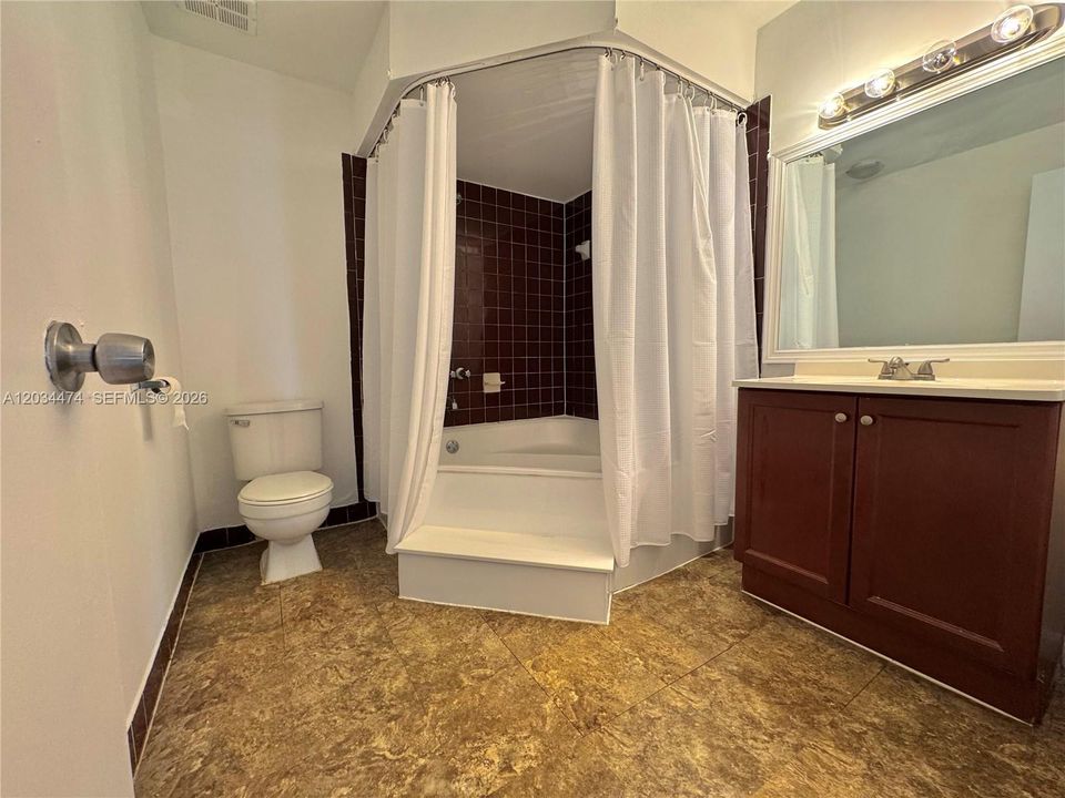 For Rent: $2,700 (3 beds, 2 baths, 1630 Square Feet)
