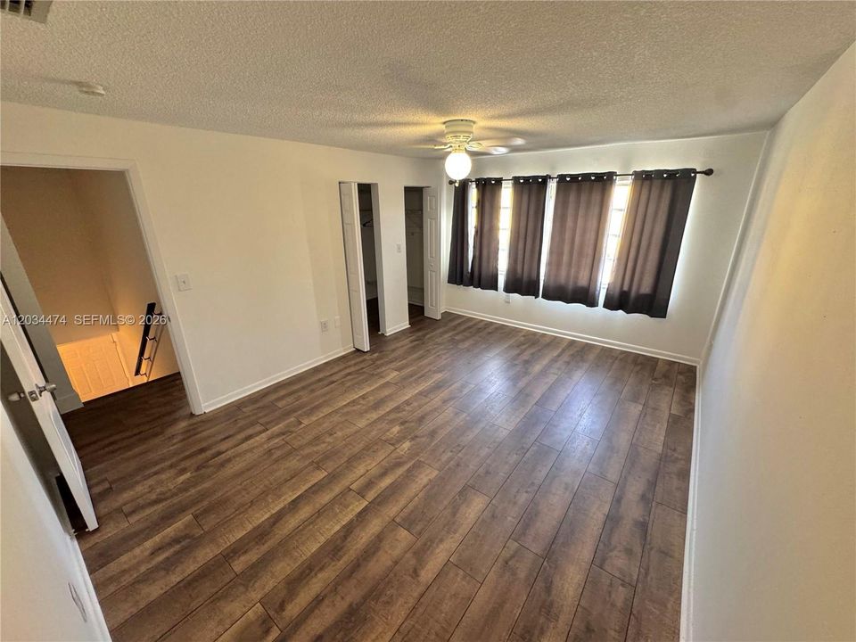 For Rent: $2,700 (3 beds, 2 baths, 1630 Square Feet)