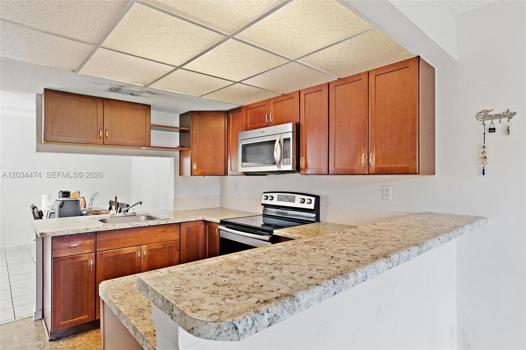 For Rent: $2,700 (3 beds, 2 baths, 1630 Square Feet)
