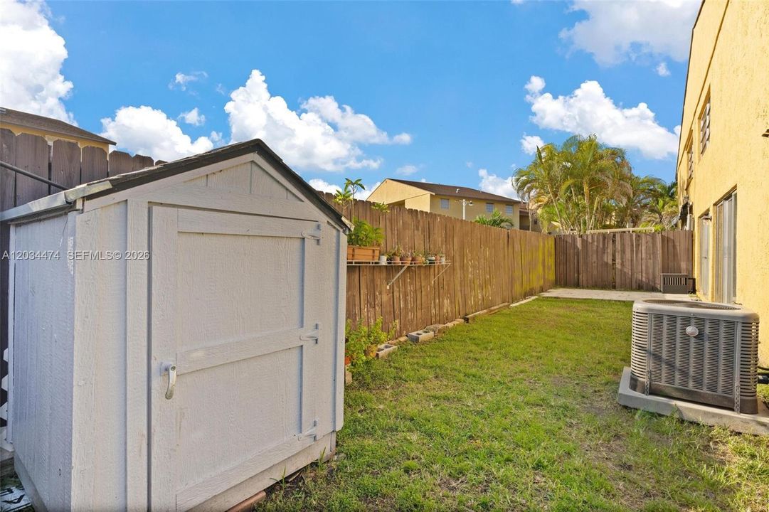 For Rent: $2,700 (3 beds, 2 baths, 1630 Square Feet)