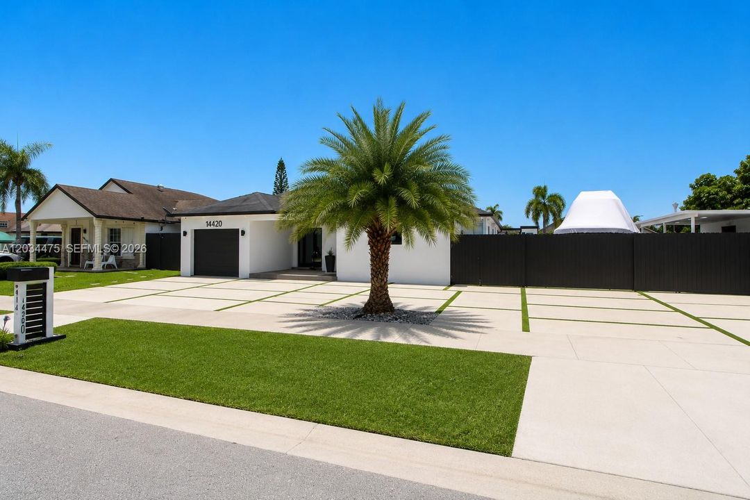 En Venta: $825,000 (5 camas, 3 baños, 1673 Pies cuadrados)