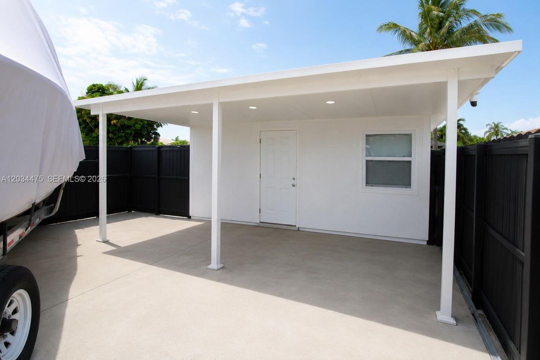 En Venta: $825,000 (5 camas, 3 baños, 1673 Pies cuadrados)