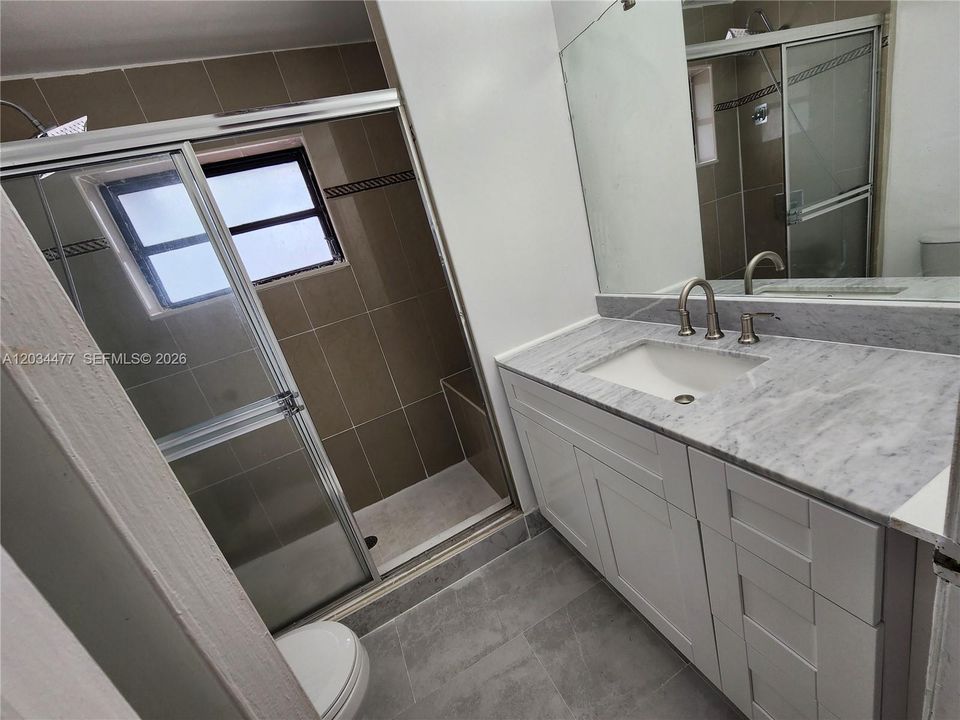 For Rent: $2,600 (2 beds, 2 baths, 1160 Square Feet)