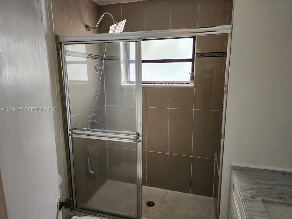 For Rent: $2,600 (2 beds, 2 baths, 1160 Square Feet)