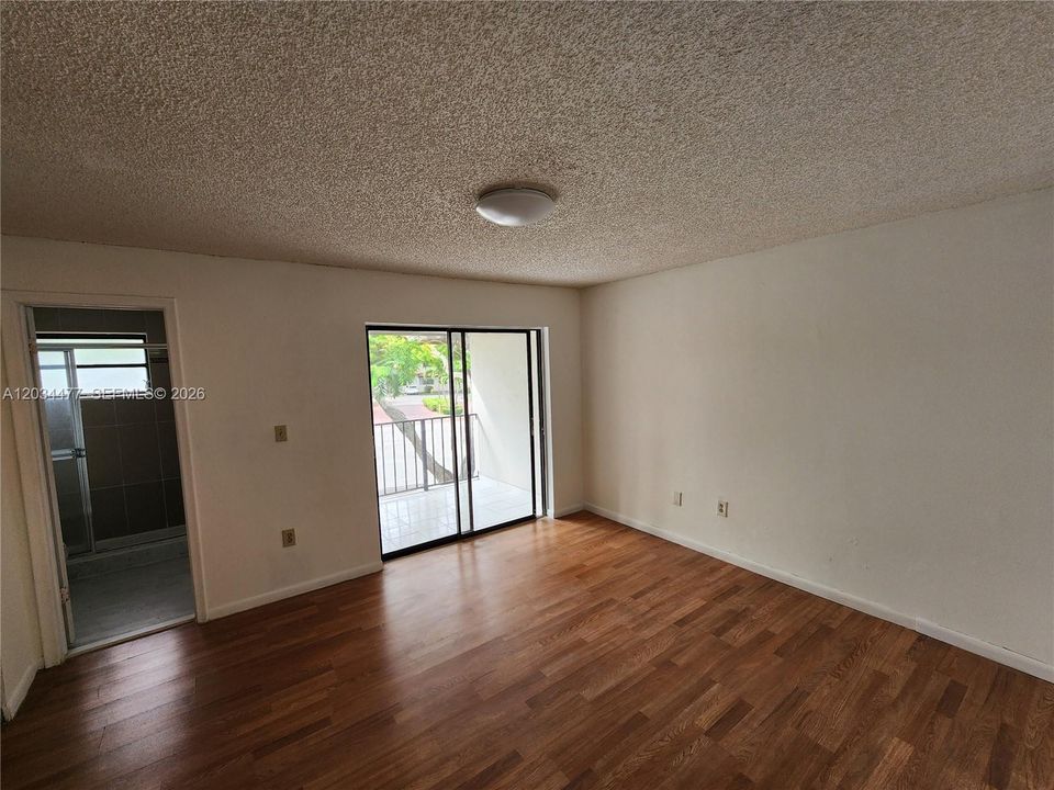 For Rent: $2,600 (2 beds, 2 baths, 1160 Square Feet)
