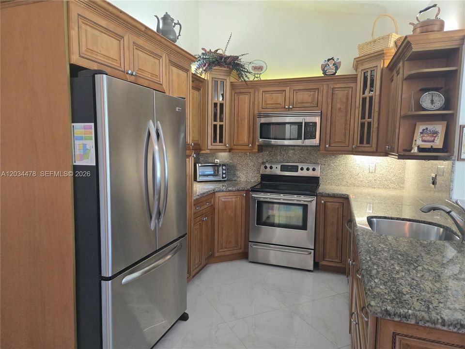 En Venta: $555,000 (3 camas, 2 baños, 1427 Pies cuadrados)