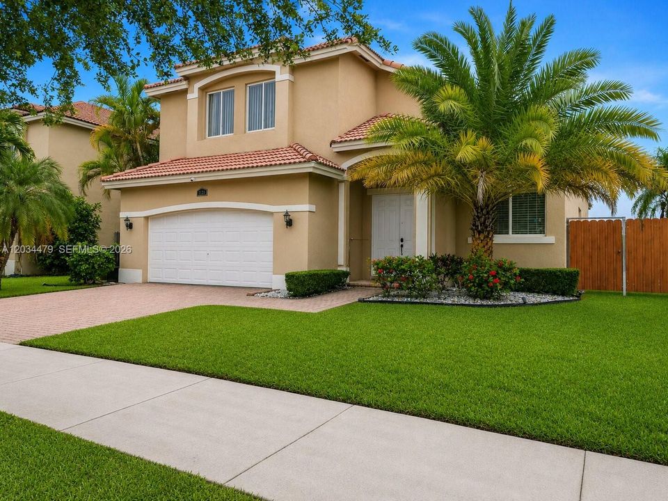 For Sale: $499,750 (4 beds, 2 baths, 2326 Square Feet)