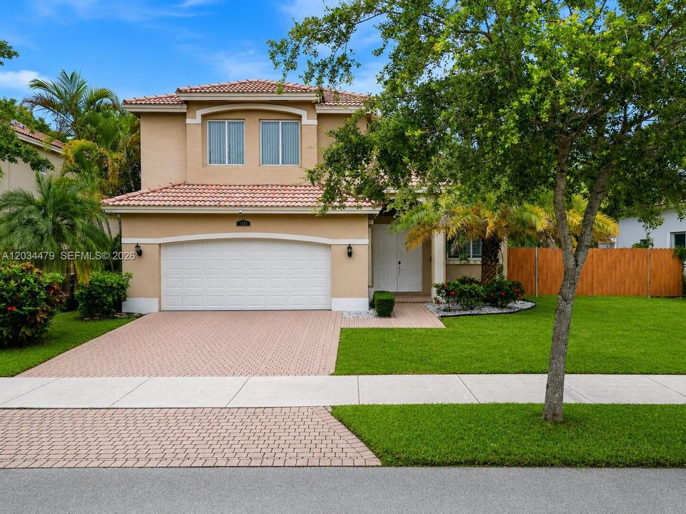 For Sale: $499,750 (4 beds, 2 baths, 2326 Square Feet)